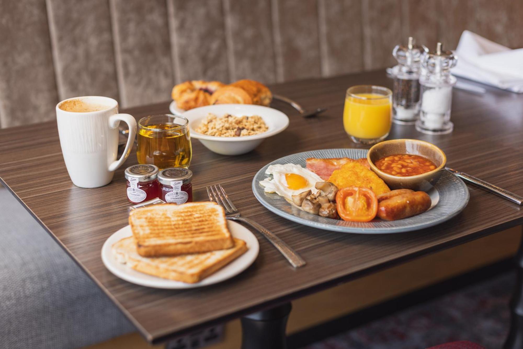 Hilton Garden Inn Birmingham Airport Uk Bickenhill Bagian luar foto