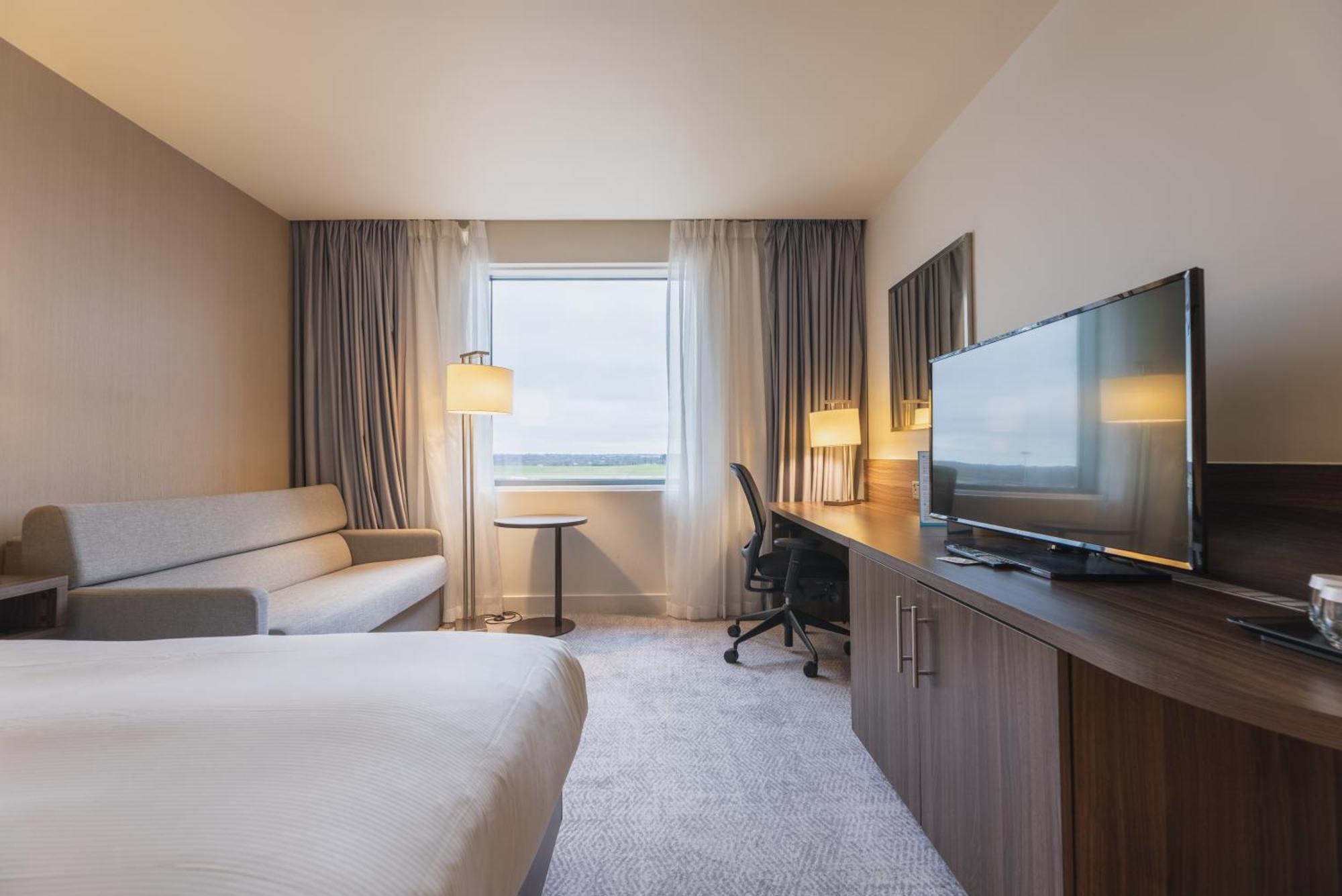 Hilton Garden Inn Birmingham Airport Uk Bickenhill Bagian luar foto